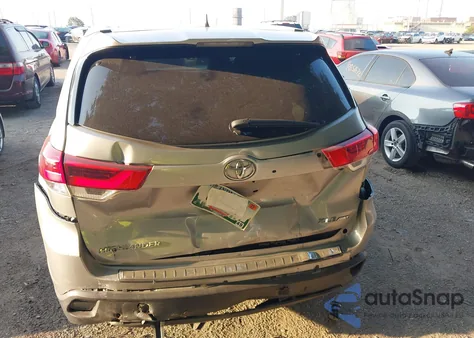 2019 Toyota Highlander Xle from USA, damaged, VIN 5TDJZRFH7KS575157